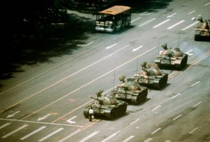 Man standing before tanks at Tiananmen Square