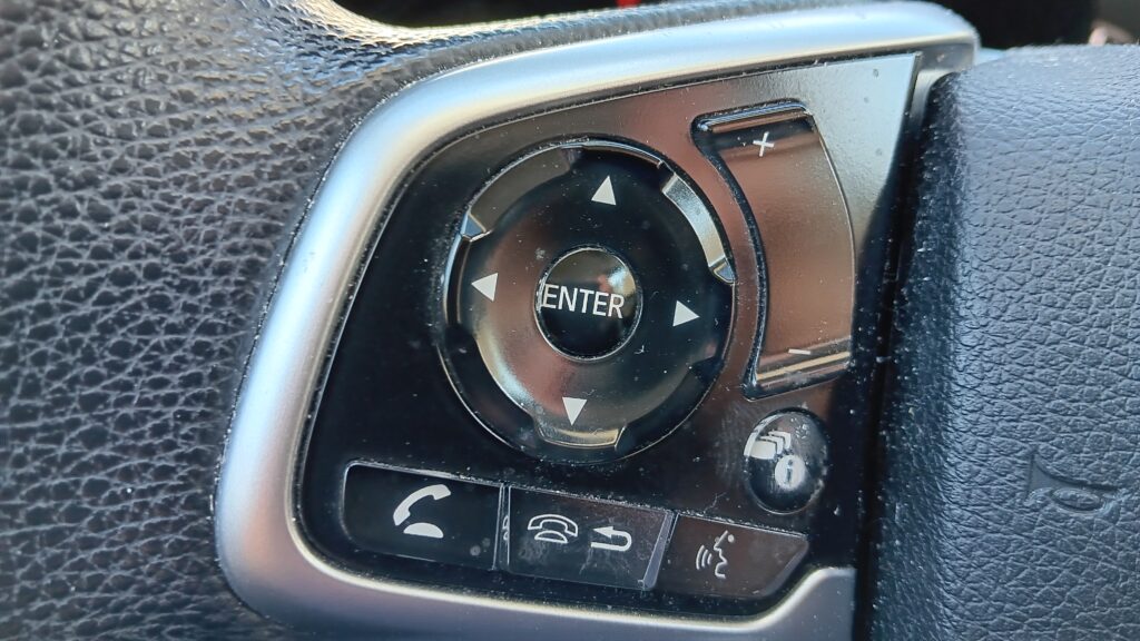 Controls on left side of steering wheel of Honda Civic